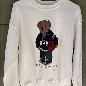 Gildan White Sweatshirt with Bear Design